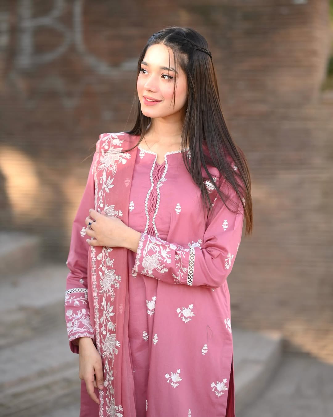 Tabassum 3pc ARRIVAL (PURE LAWN)