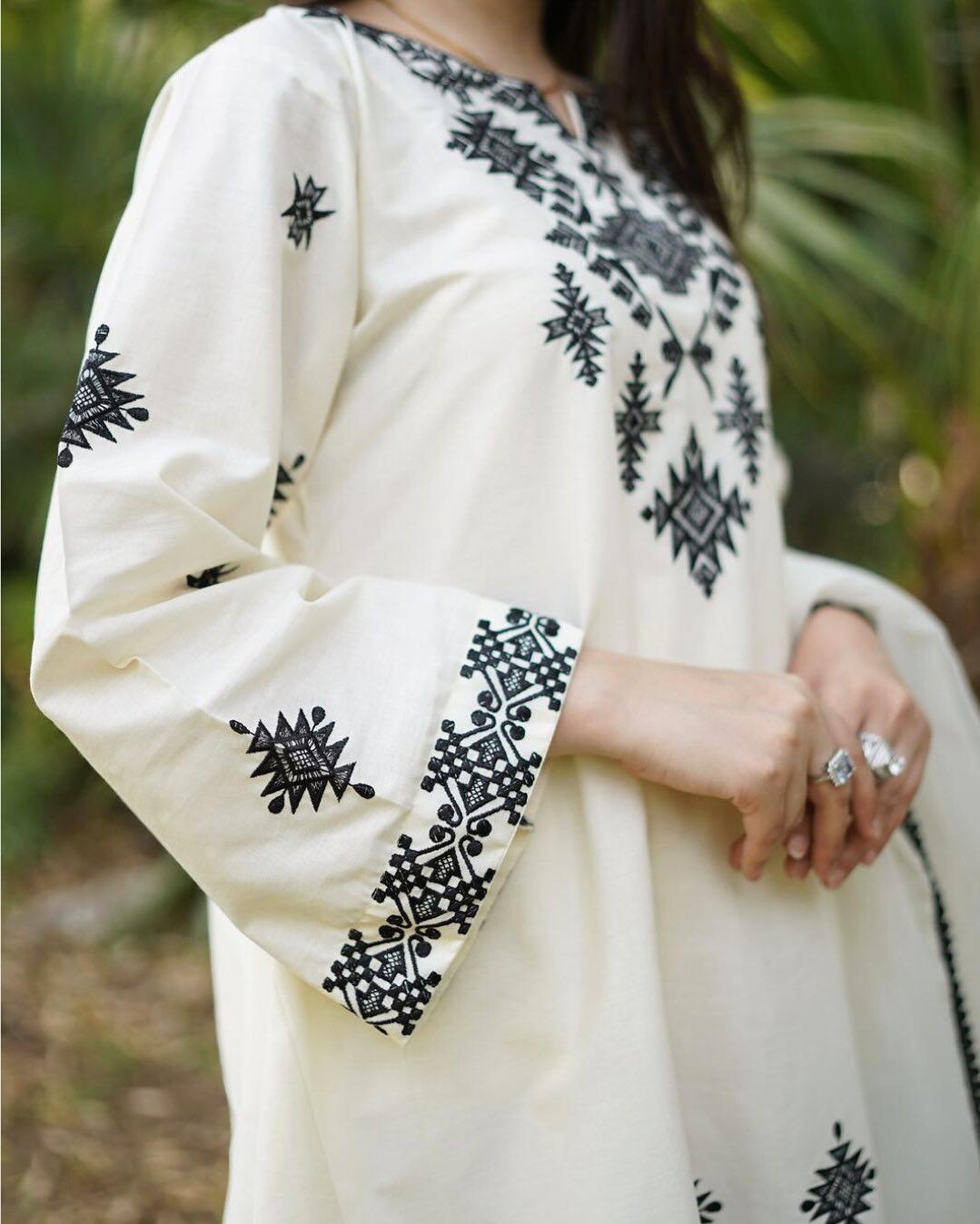 Tabassum Lawn Ebm 3 pc