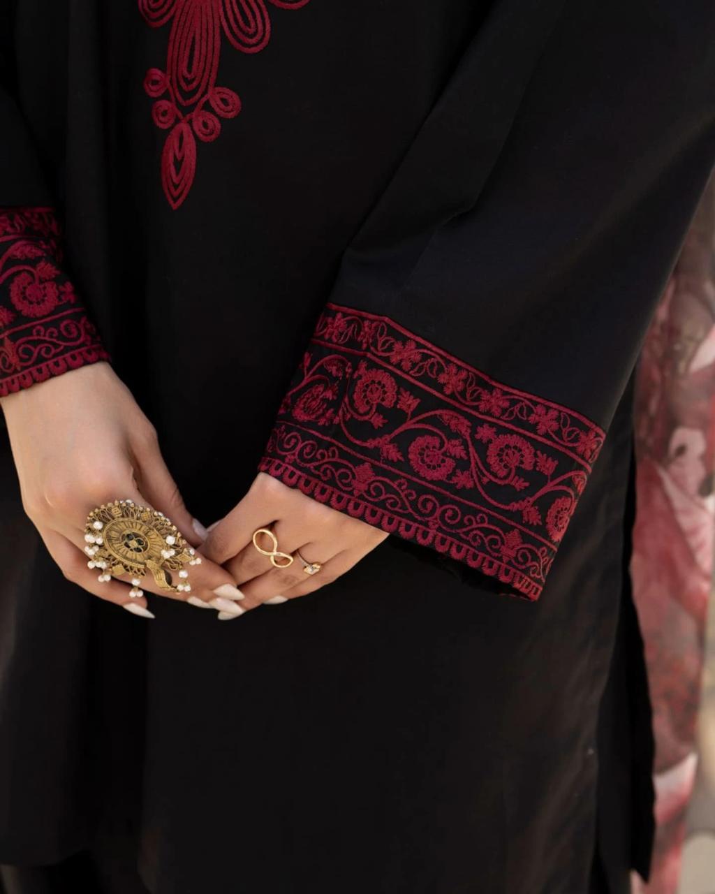 Tabassum lawn 3 pc(Farshi Shalwar)