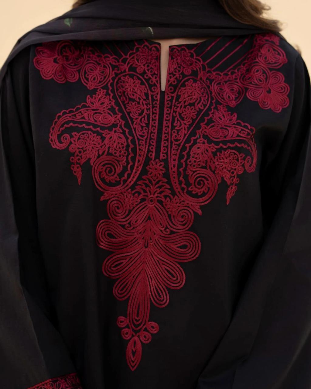 Tabassum lawn 3 pc(Farshi Shalwar)