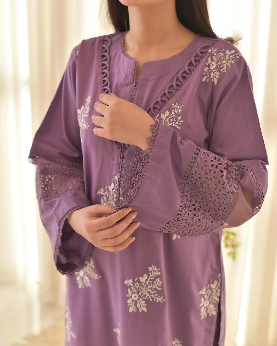Tabassum Emb Lawn 3pc