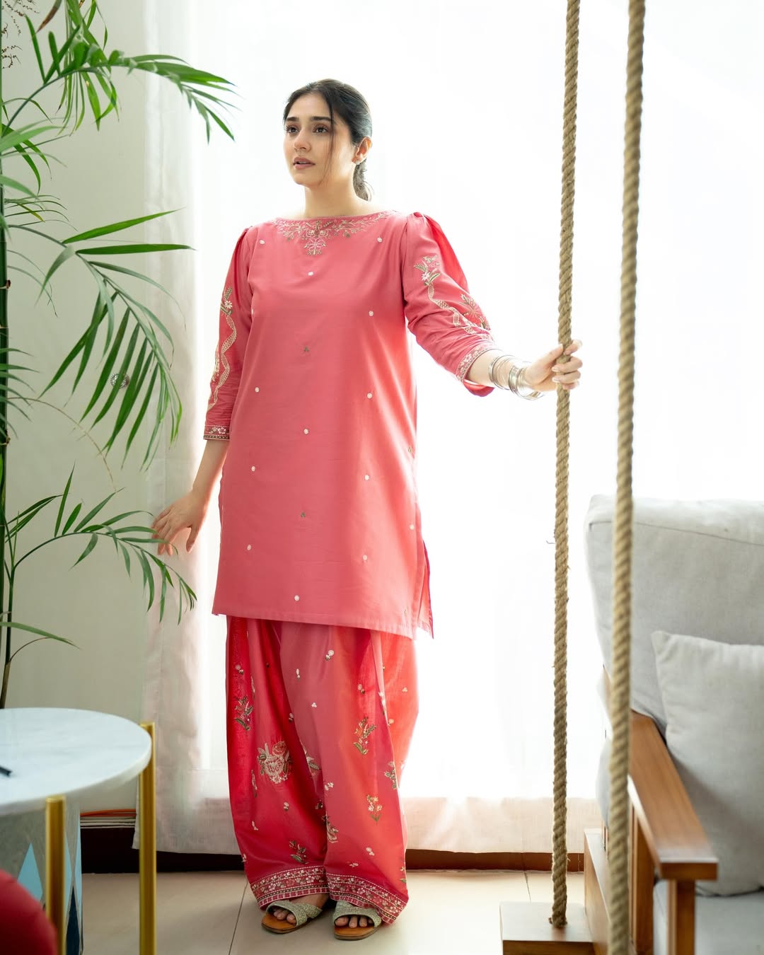 Tabassum Emb Farshi