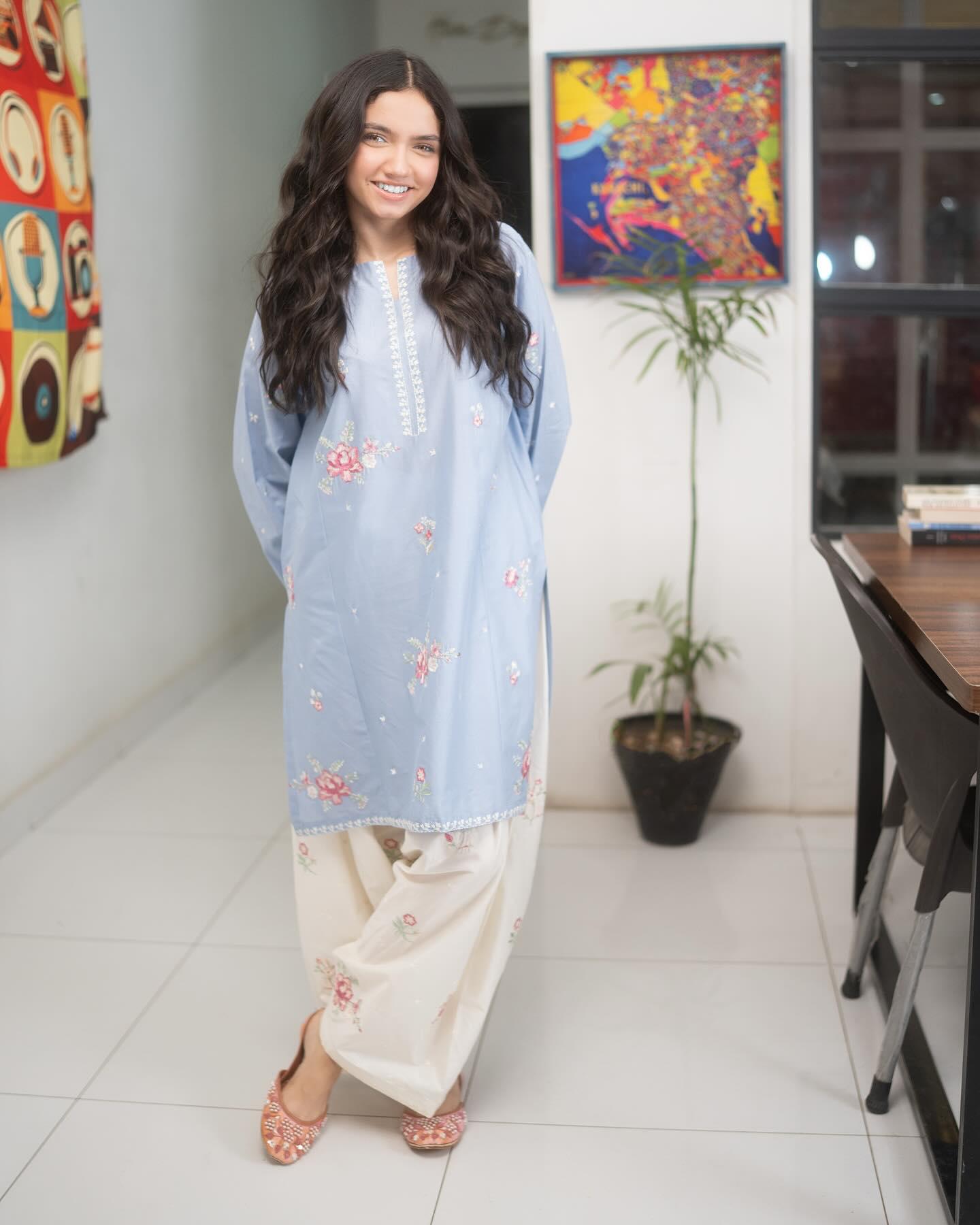 Tabassum lawn 2 pc