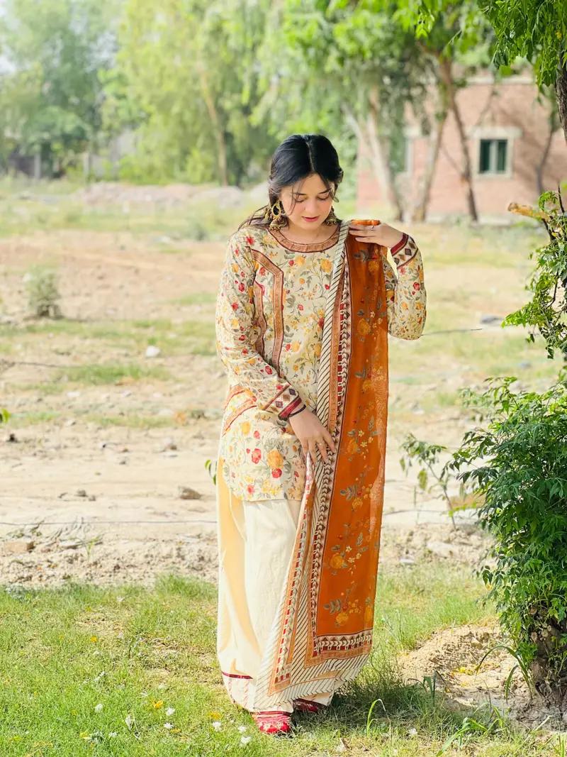 Tabassum lawn 3 pc(Farshi Shalwar)