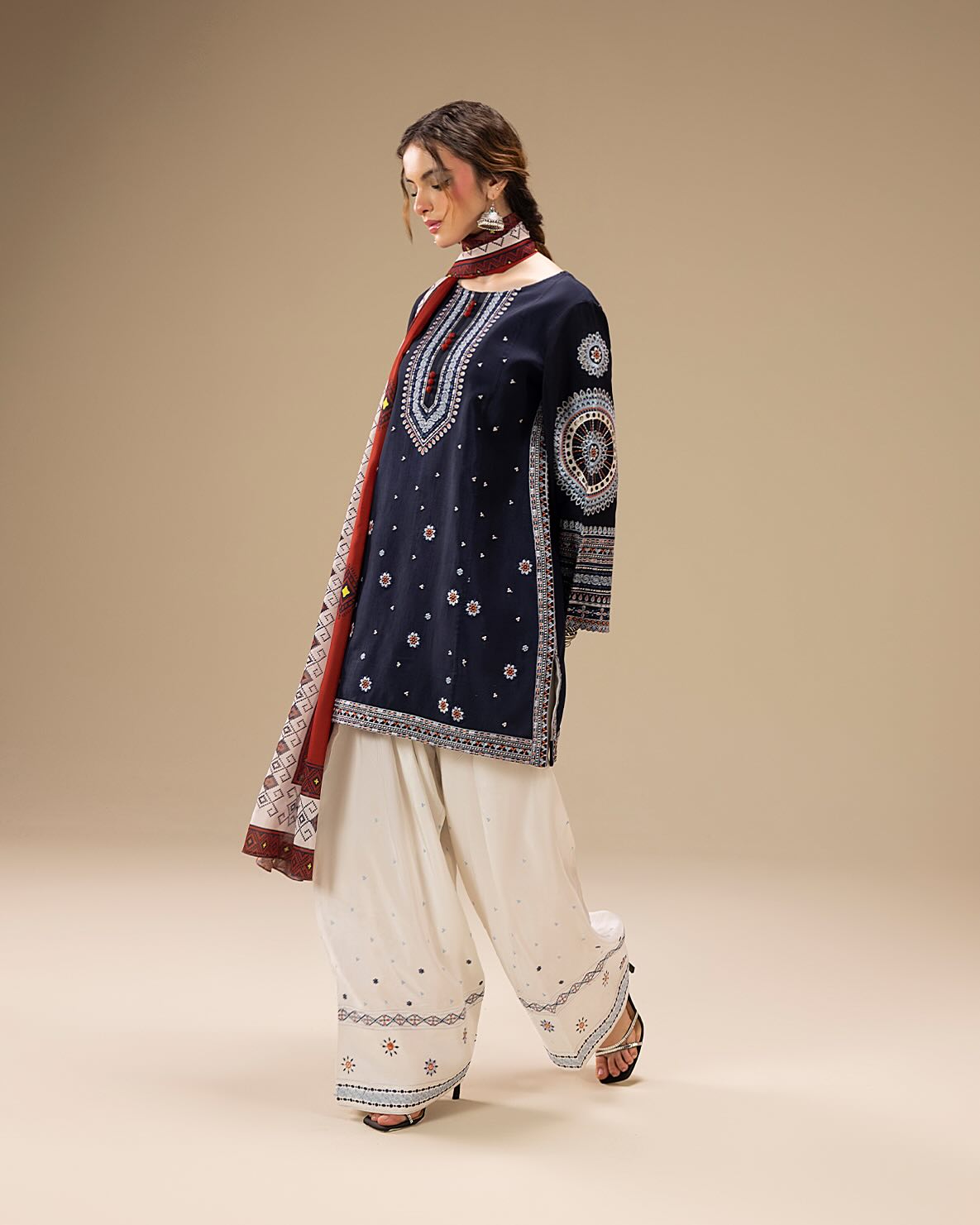 LEERAY EMBROIDERY 3PC