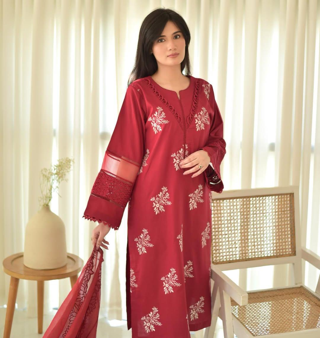 Tabassum Emb Lawn 3pc