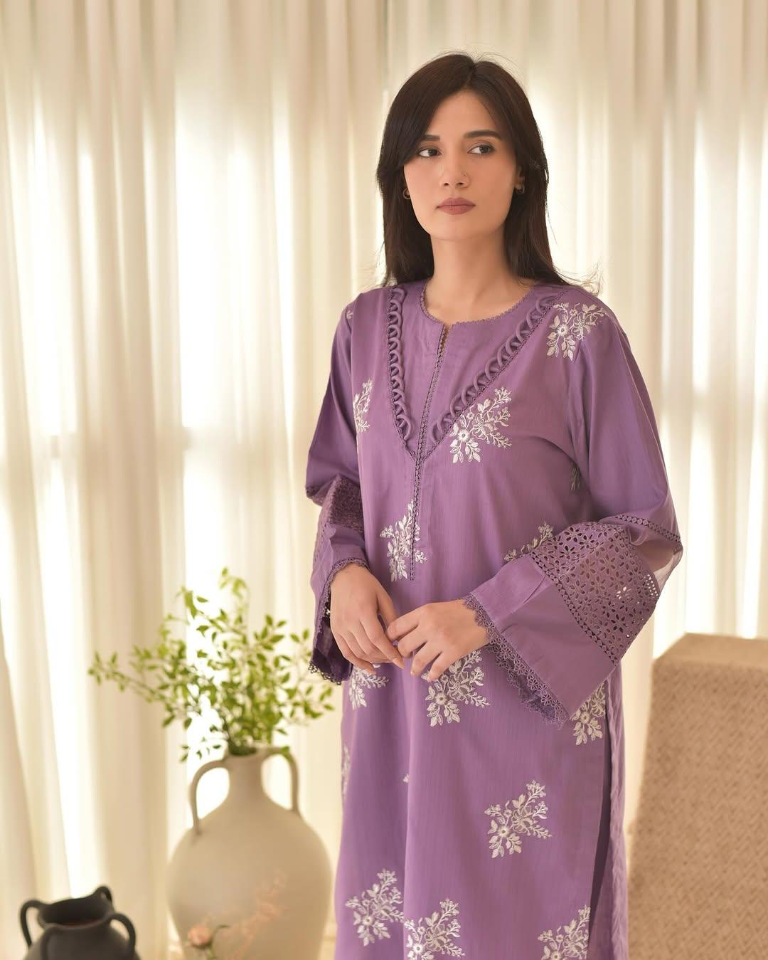 Tabassum Emb Lawn 3pc